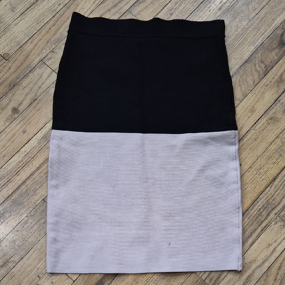 BCBGMaxAzria Black and Tan Pencil Skirt